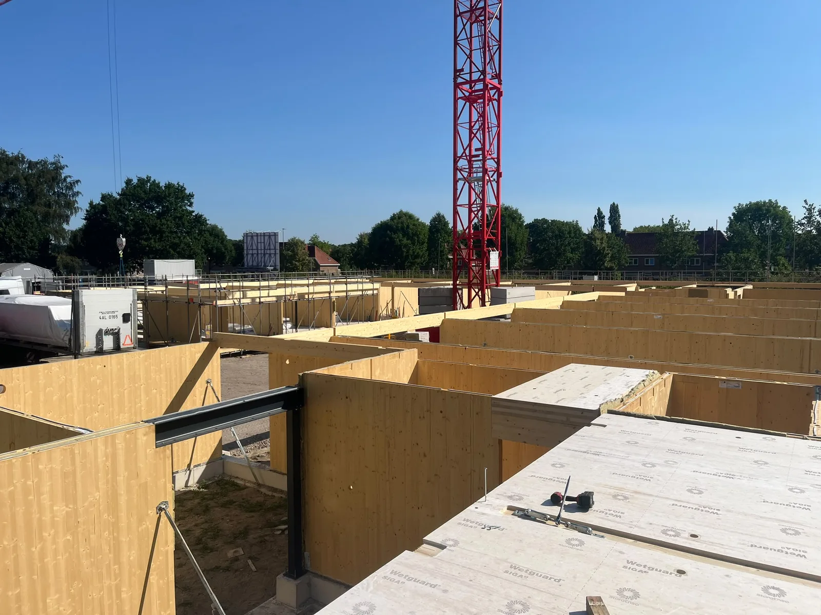 Houten modulaire bouwstructuur met afzonderlijke ruimten